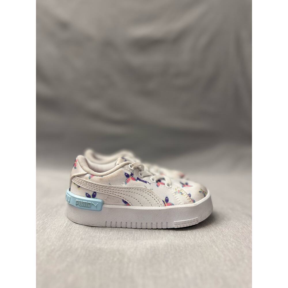 Puma Jada Butterflys Lace up Sneakers Size: 8C